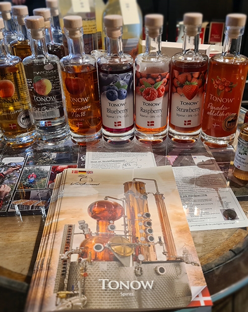 Apple brandy from Danish distillery Tonow - our blogger Thomas Heie Nielsen explores