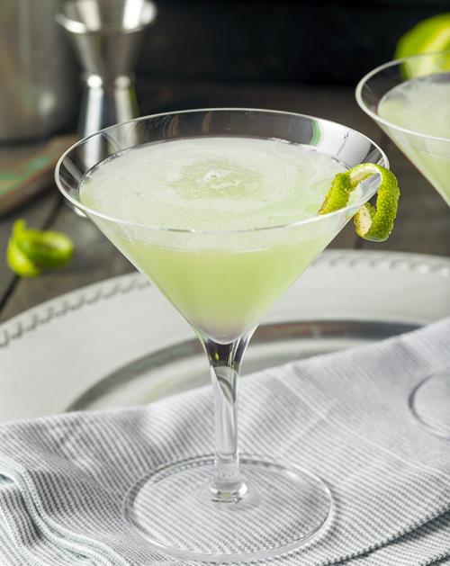 Get the recipe for the delicious Gimlet cocktail
