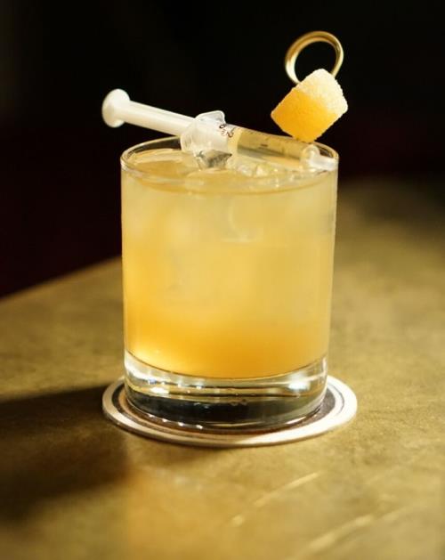Penicillin Cocktail - taste it at Bar-Visit