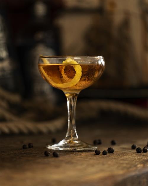 TOLDBODEN MARTINEZ Cocktail with Boatyard Gin