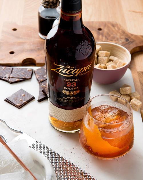 OLD FASHIONED Try the famous drink recipe with RON ZACAPA